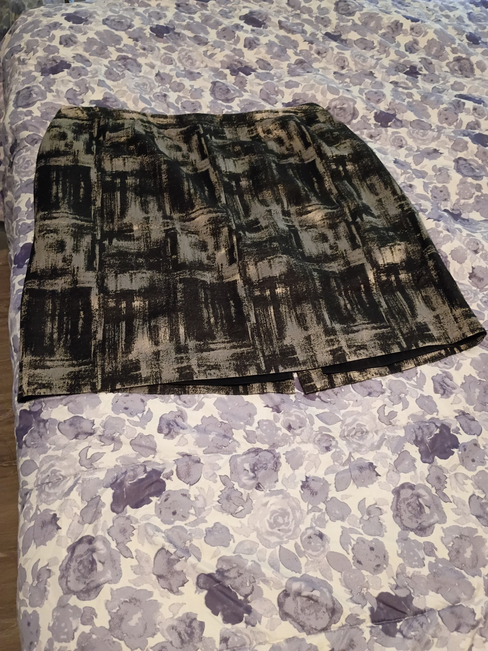 Talbots Black and Olive Brushstroke Mini Skirt